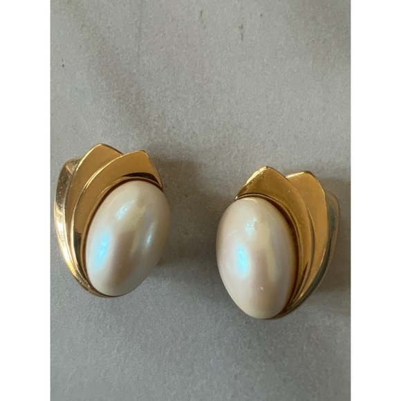 Vintage Givenchy Faux Pearl Earrings - Picture 5 of 6